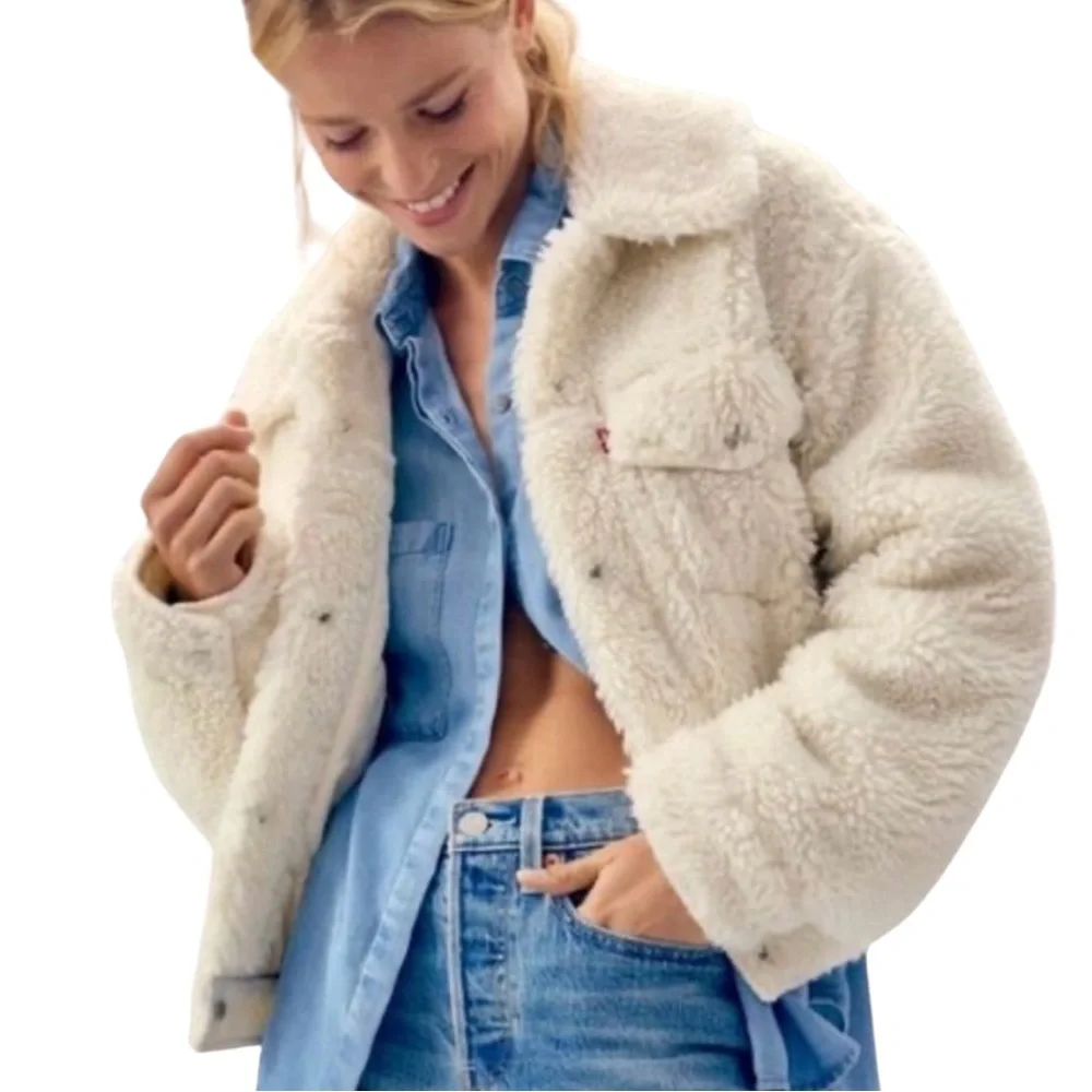 Levi’s Women’s Sherpa Fleece Trucker Jacket Cropped M Cream Coconut Snap Front - Picture 1 of 15